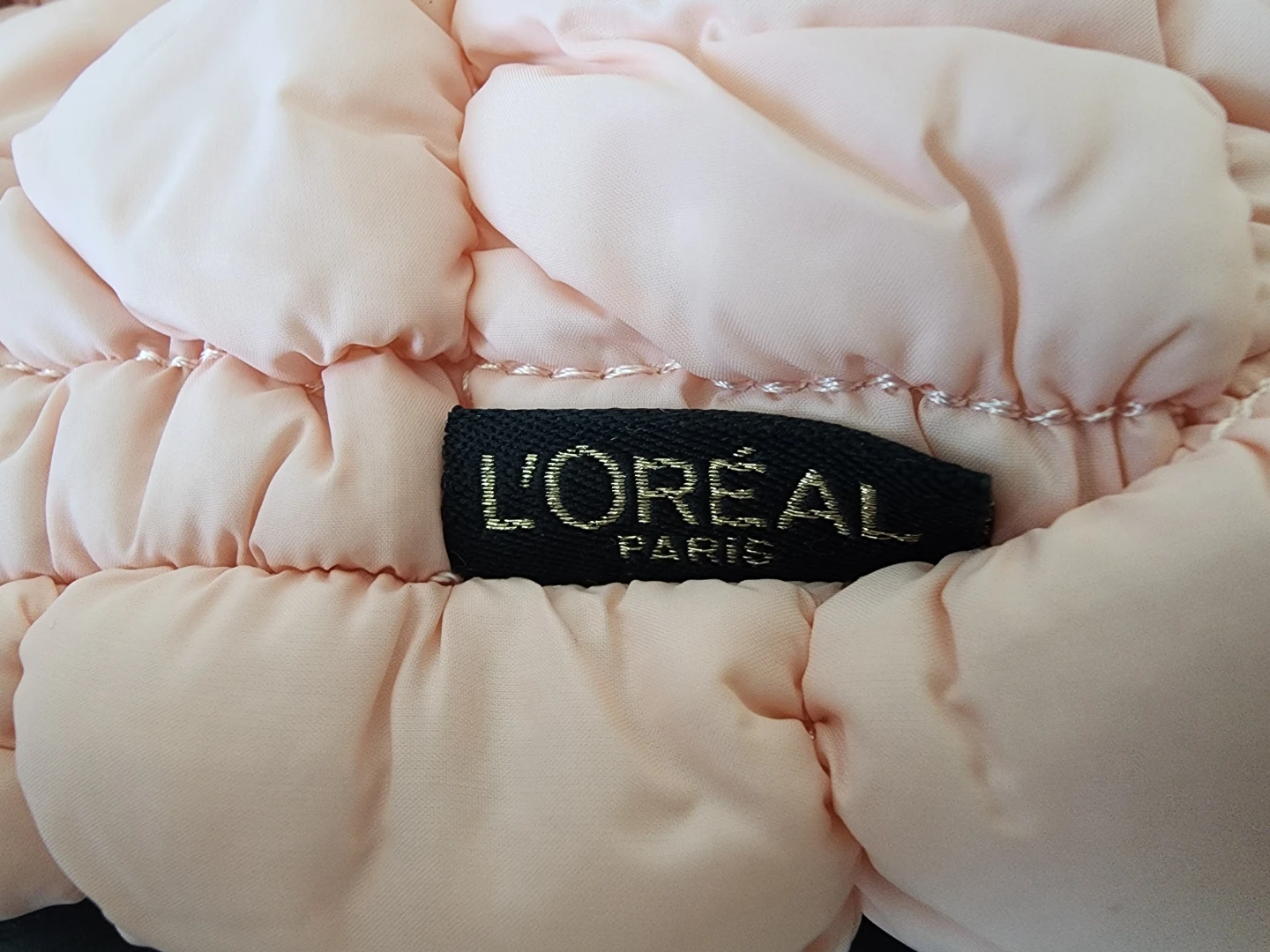 L'Oréal Paris Pink Puffer Bag Pouch - photo 4