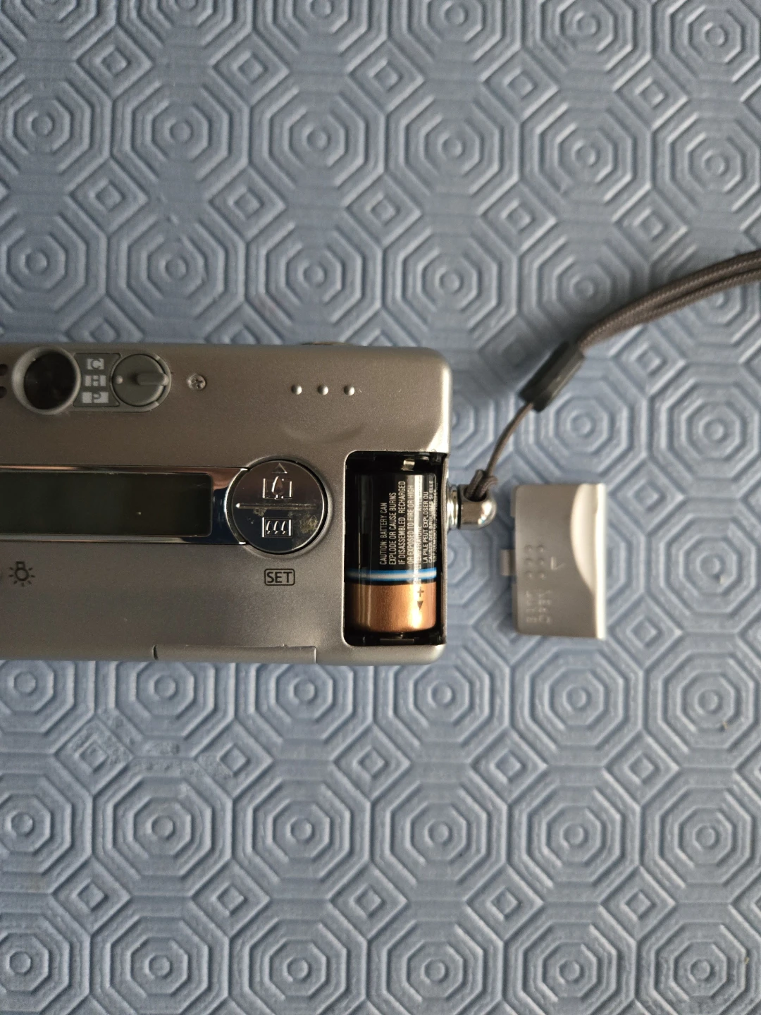 Canon ELPH Z3 Camera - photo 4