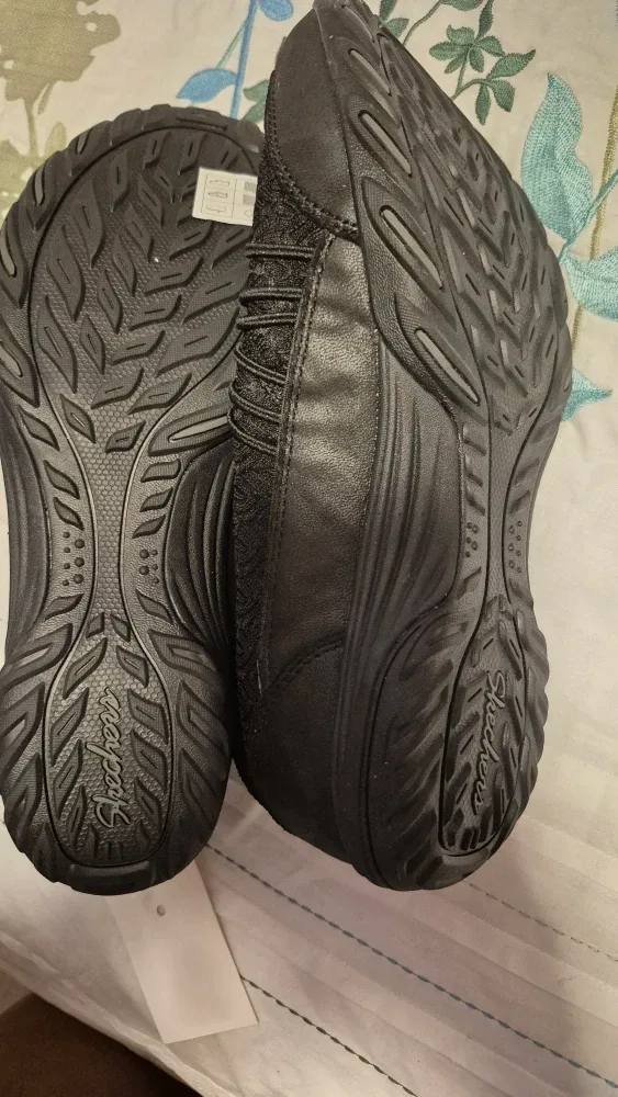 Skechers Classic Fit Women's Shoes - Size 10 image indicator(2)