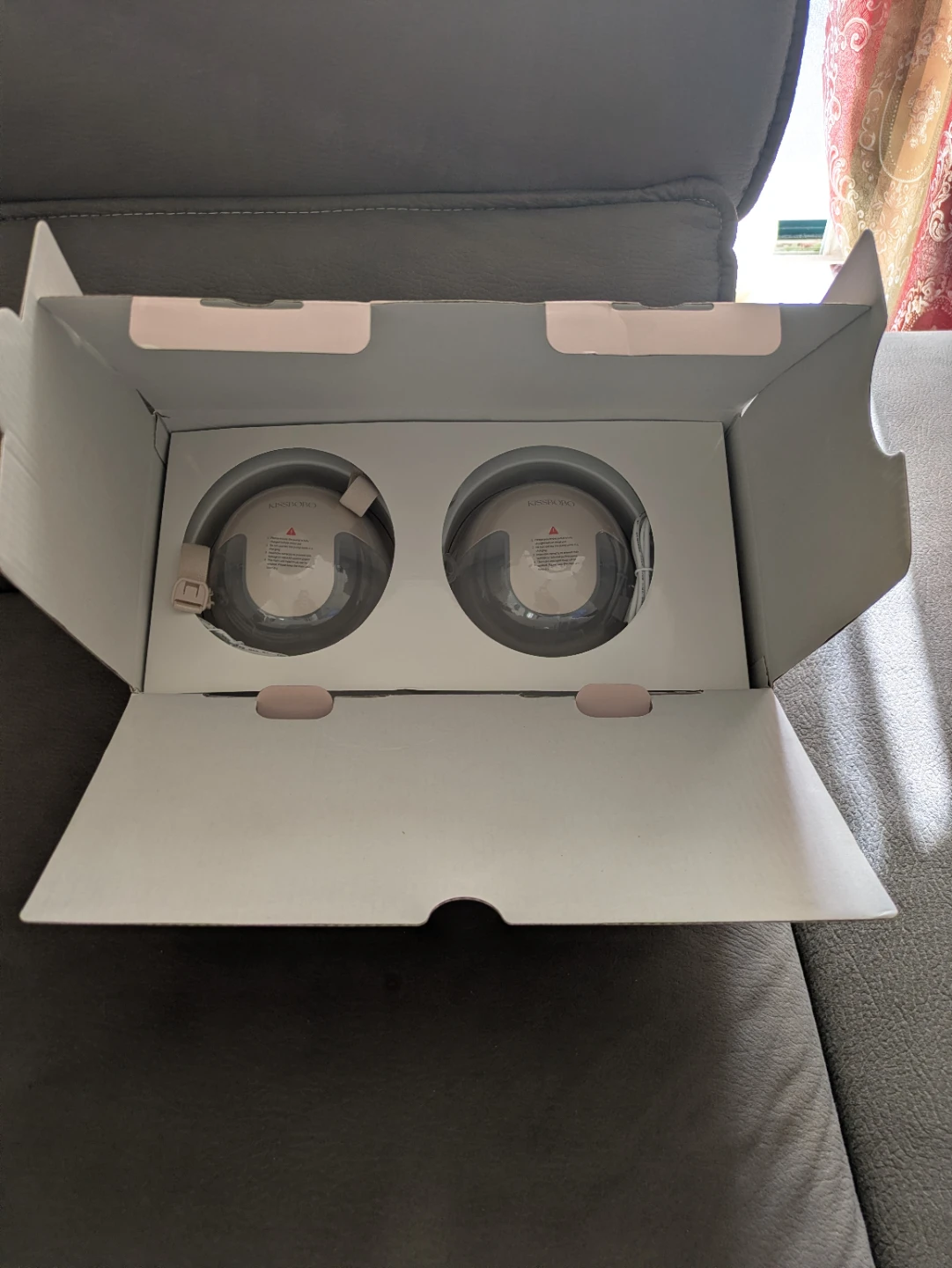 KISSBOBO Electric Wearable Breast Pump - New! - photo 3