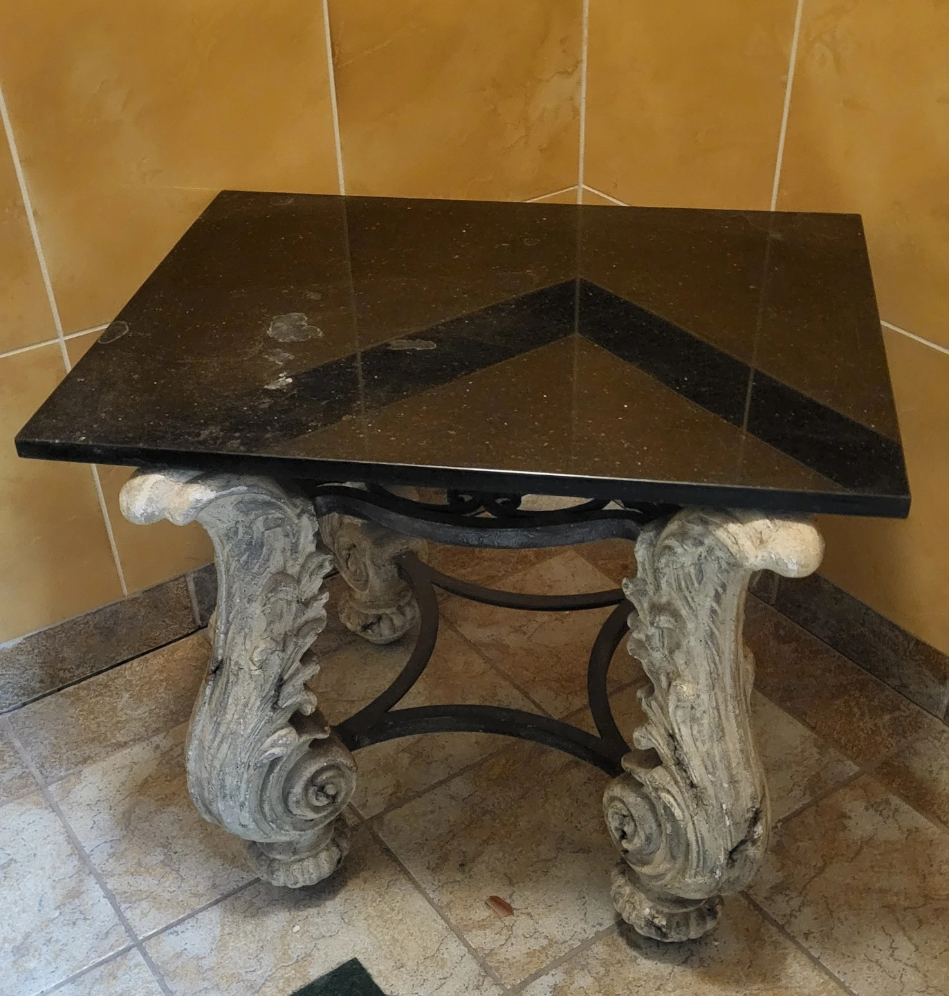 Ornate Accent Table - Cast Stone & Wrought Iron - photo 2