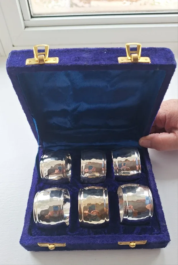 Super Gifts Toronto Vintage Silver Plated Napkin Rings with Box image indicator(2)