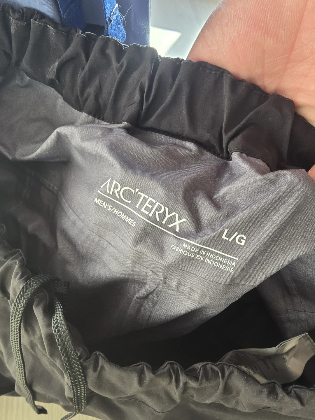 Arc'teryx Black Pants - Size Large - photo 3