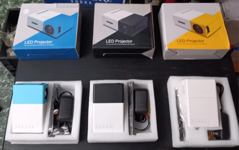 Mini LED Projector (EACH)