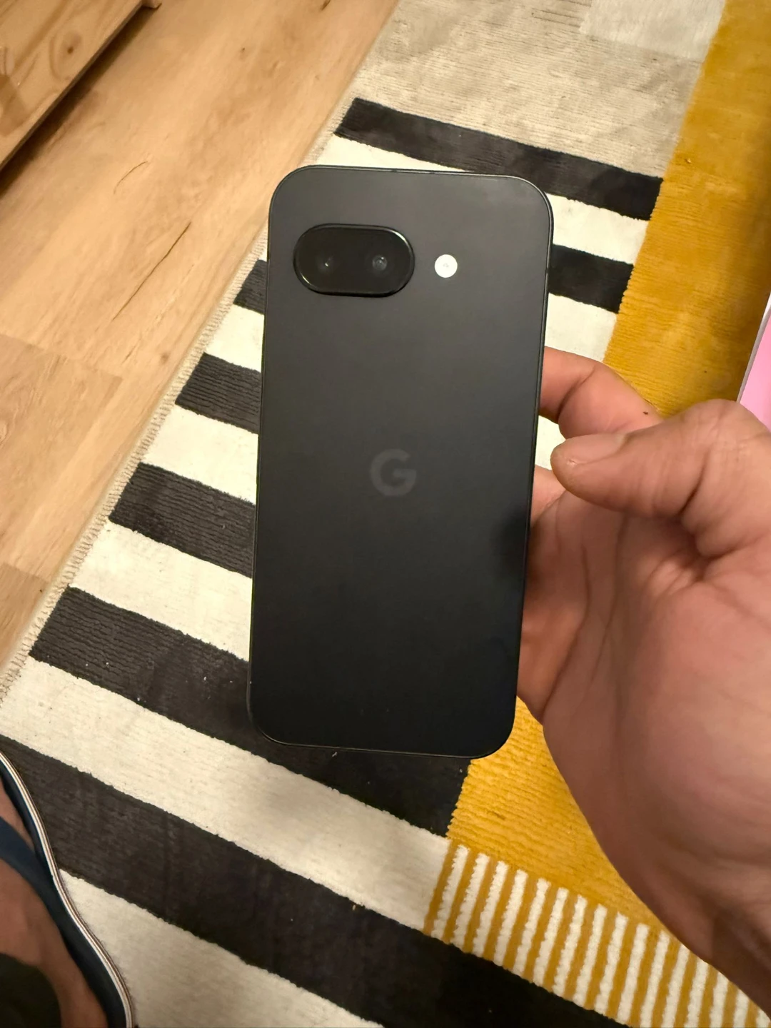 Google Pixel 9a - Osidian - photo 3