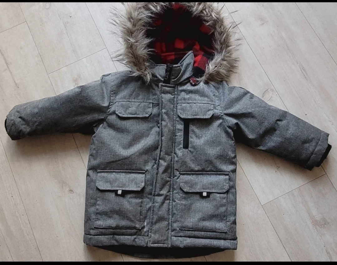 Children's Canadiana Winter Jacket Size 3T - photo 2