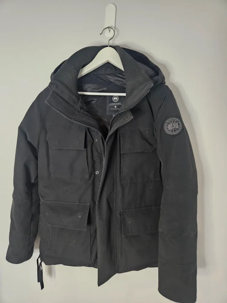 Men's Canada Goose Parka - Size L