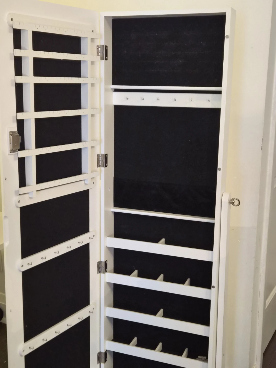 Costway Mirrored Lockable Jewelry Cabinet - photo 4