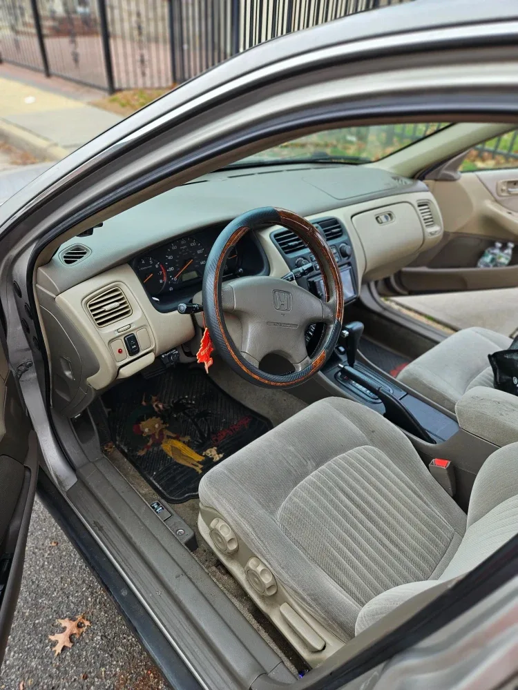 1998 Honda Accord image indicator(7)