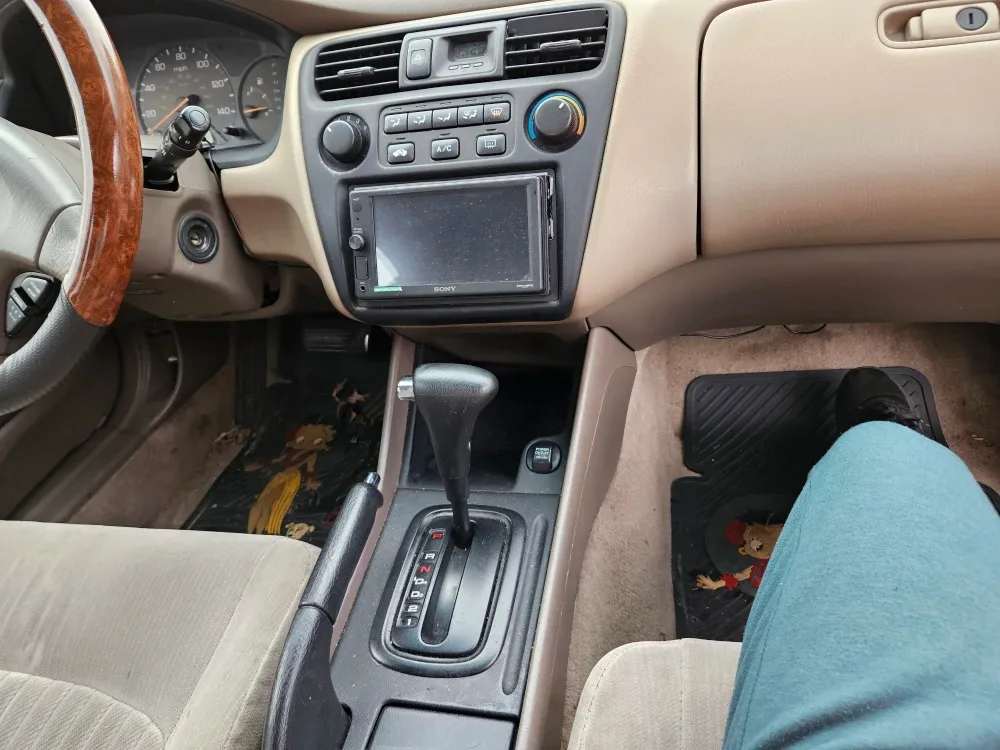 1998 Honda Accord image indicator(8)