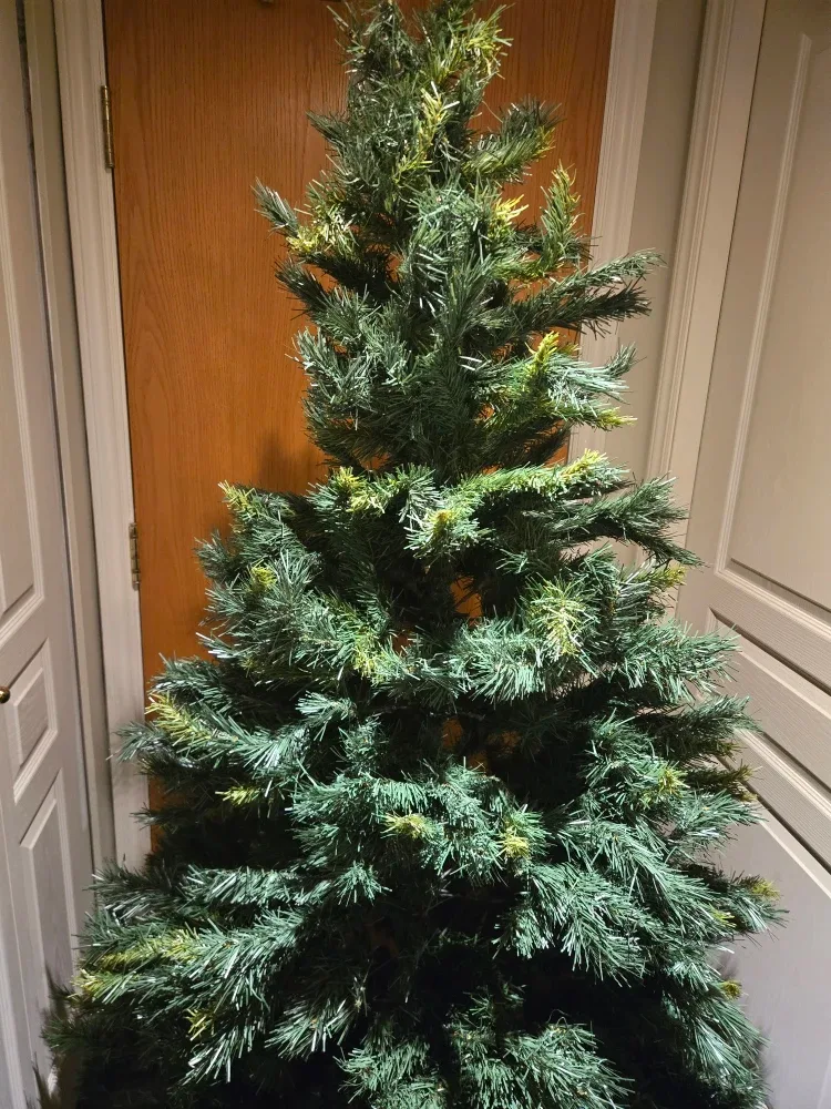 7 feet Artificial Christmas Tree image indicator(2)