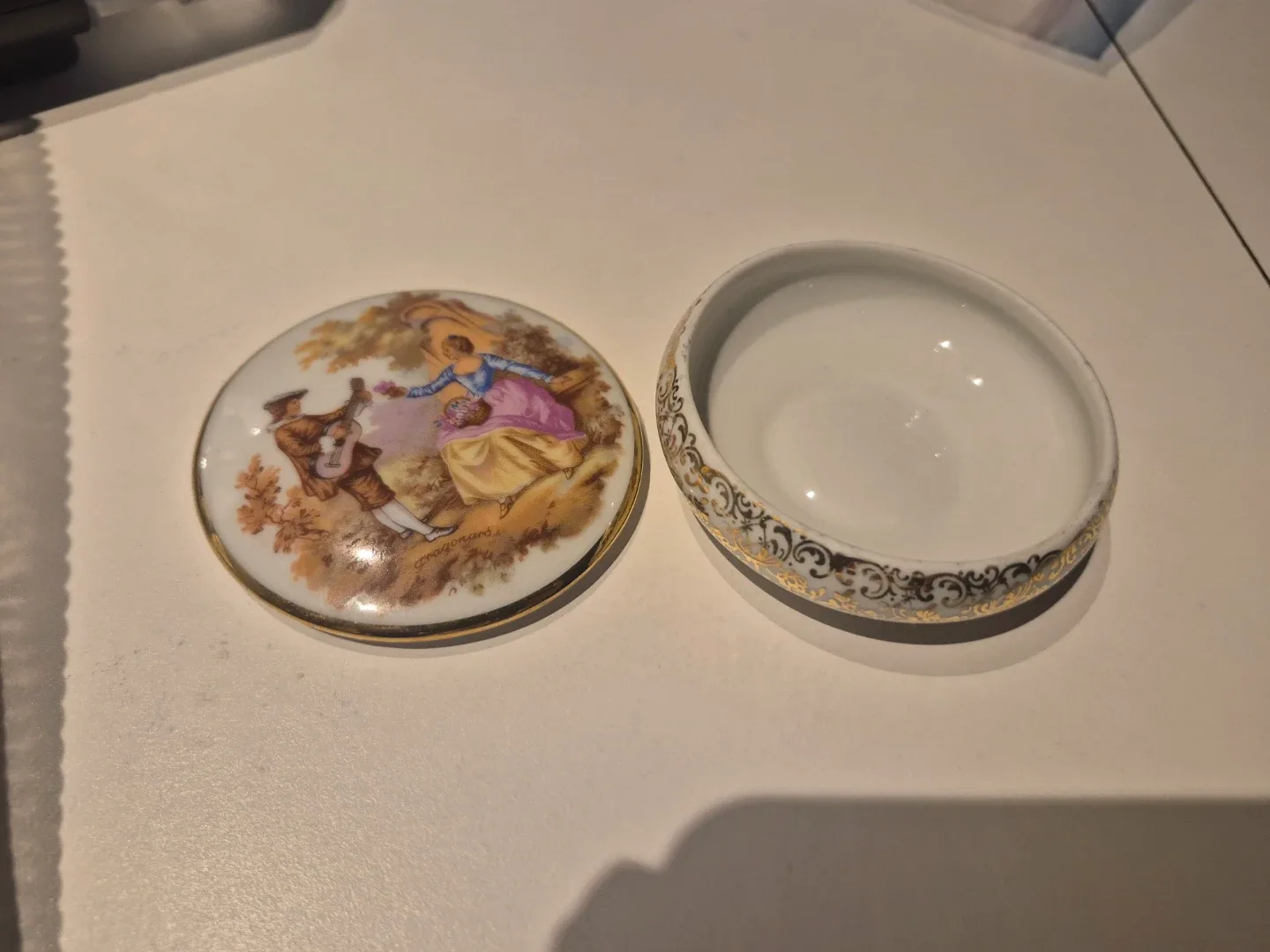 Vintage Limoges France Porcelain Trinket Box image indicator(2)