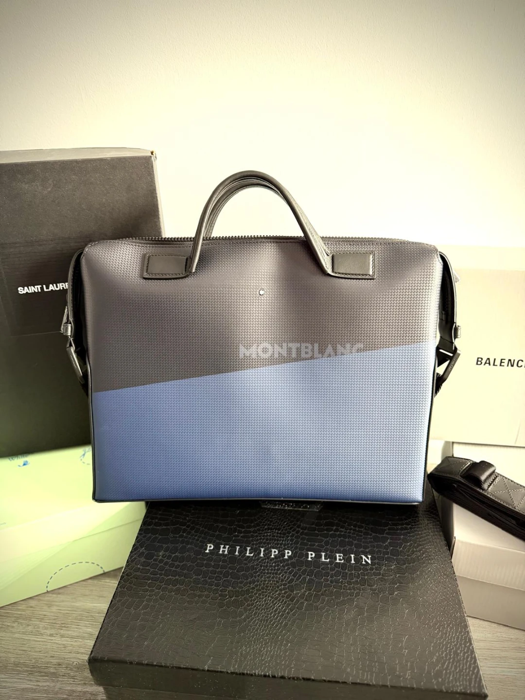 Montblanc Blue/Black Leather Briefcase - Like New - photo 2