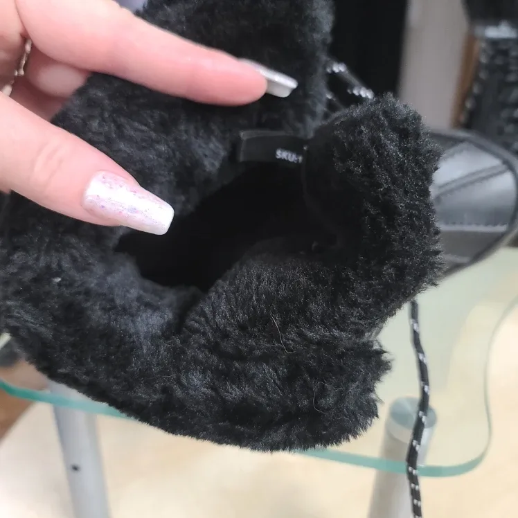 Mountain Peak Black Winter Boots - Size 10 image indicator(4)