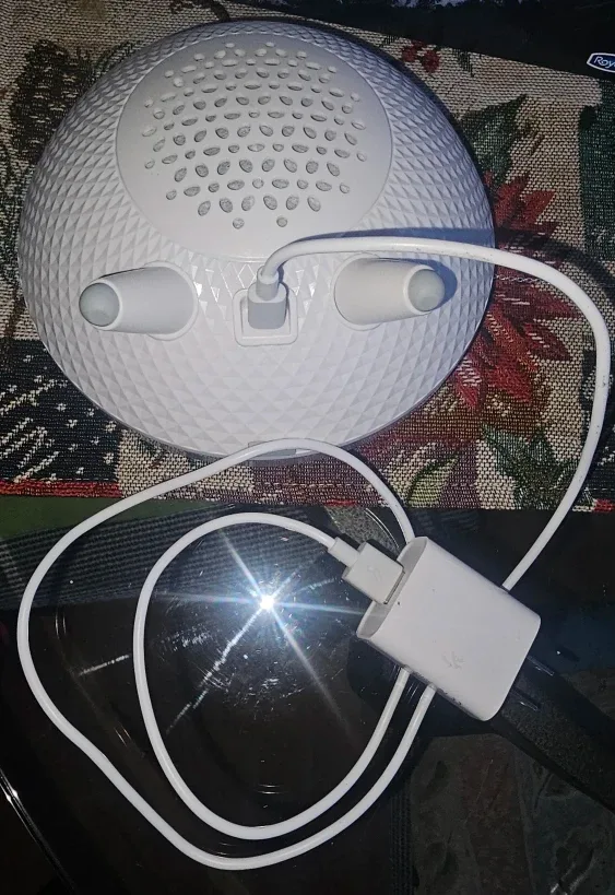 Wireless Charging Speaker with Led lighting image indicator(2)