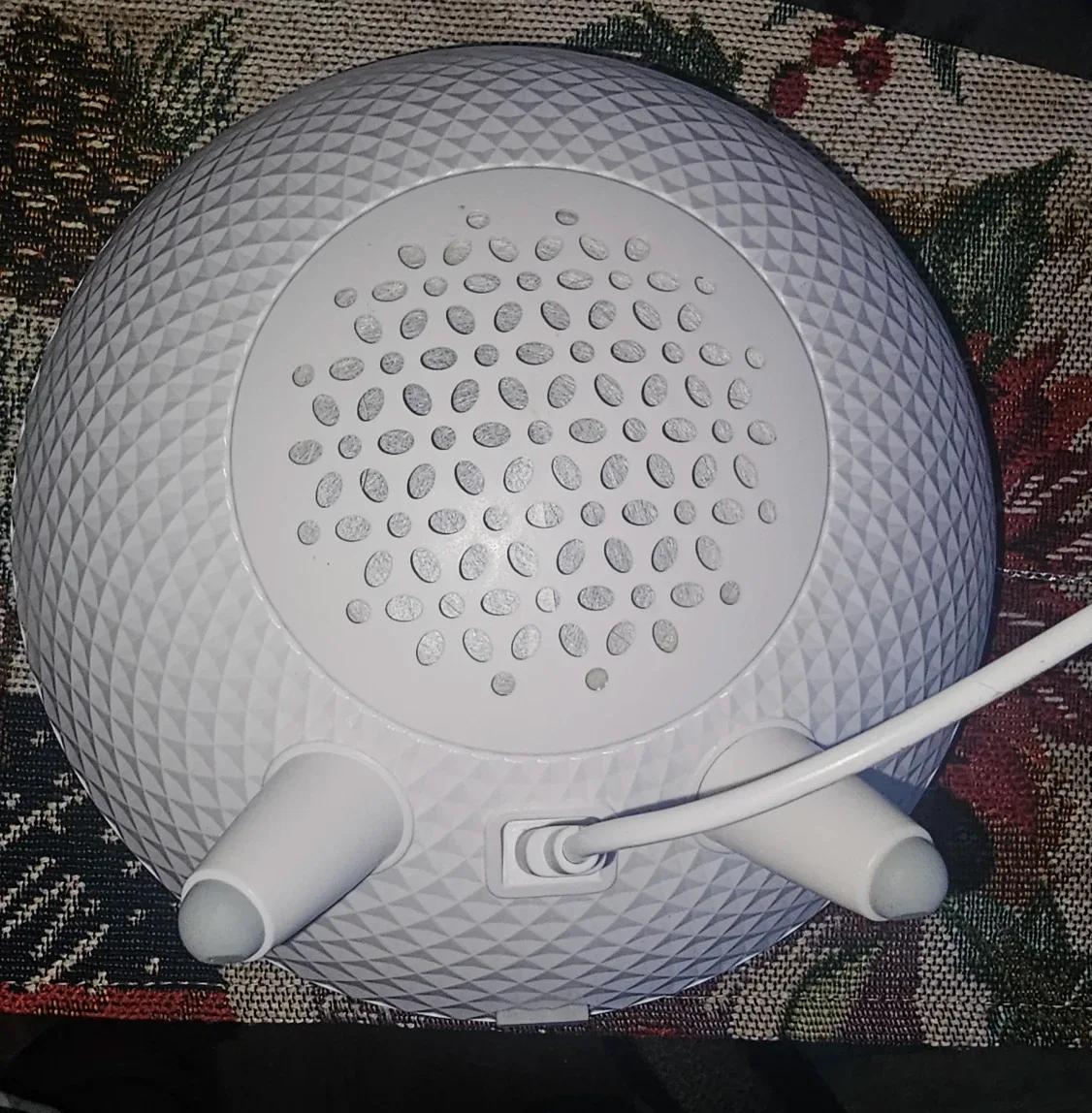 Wireless Charging Speaker with Led lighting image indicator(3)