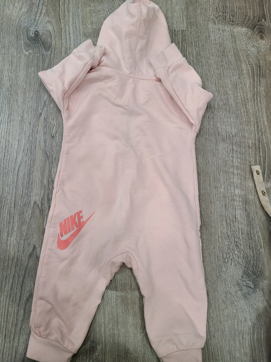 #Cleanout Nike Baby Pink Romper 9M/ 68-74CM image indicator(3)