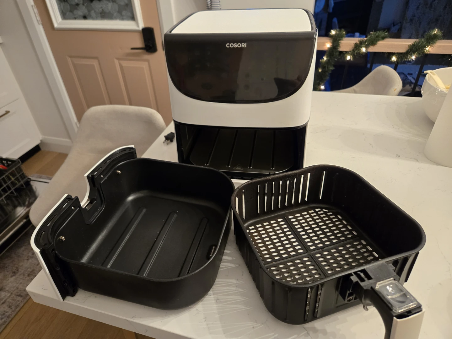 Cosori Air Fryer - White & Black - photo 3