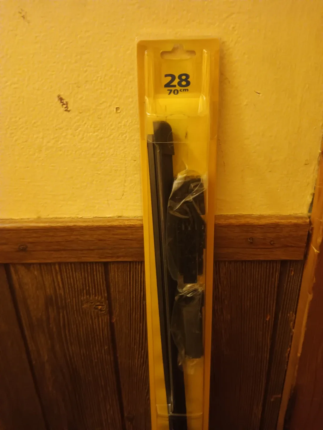 New 28"/70cm Windshield Wiper Blade