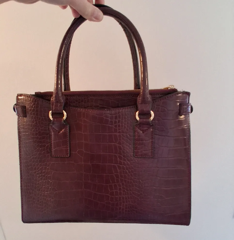 Burgundy (Aldo) purse image indicator(4)