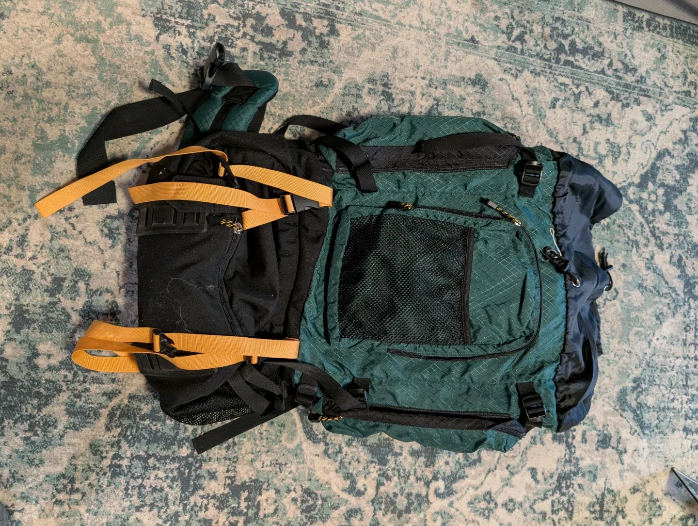 Hiking camping Backpack - Green & Black