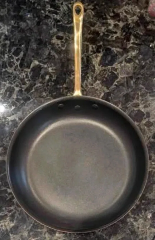 #Cleanout 2 Vintage Copper Skillets with Brass Handles image indicator(2)