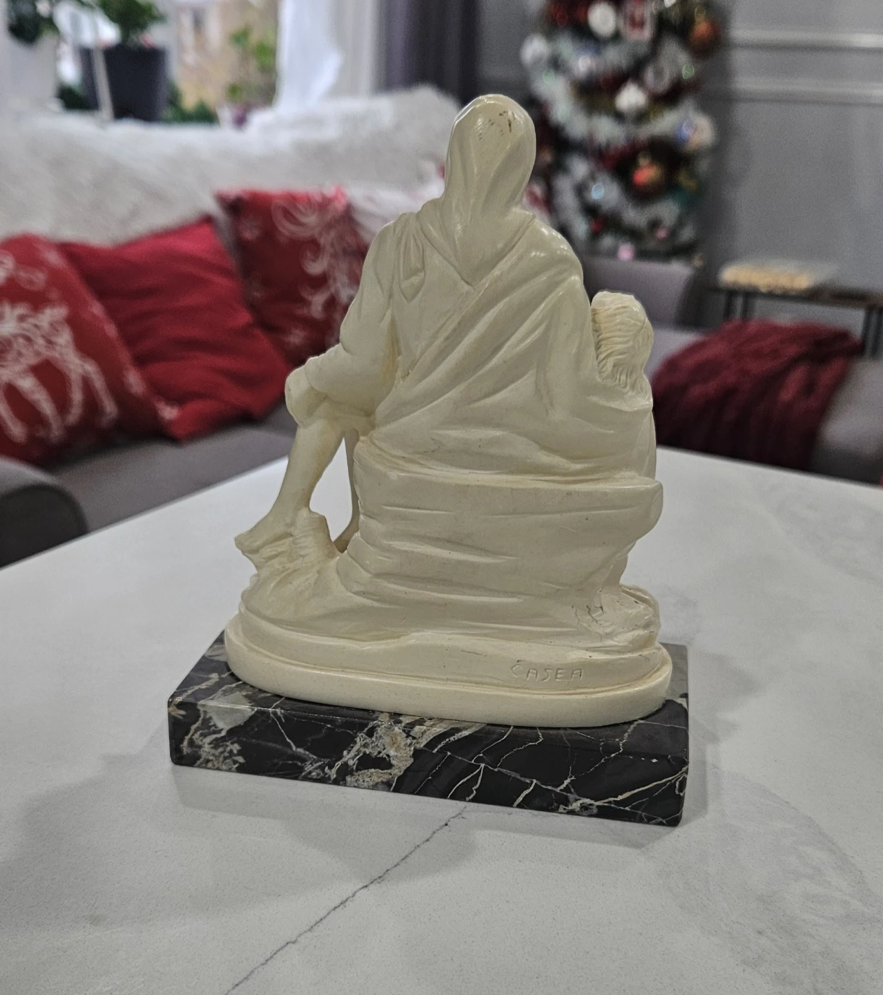 Pieta Statue by Casea - photo 4