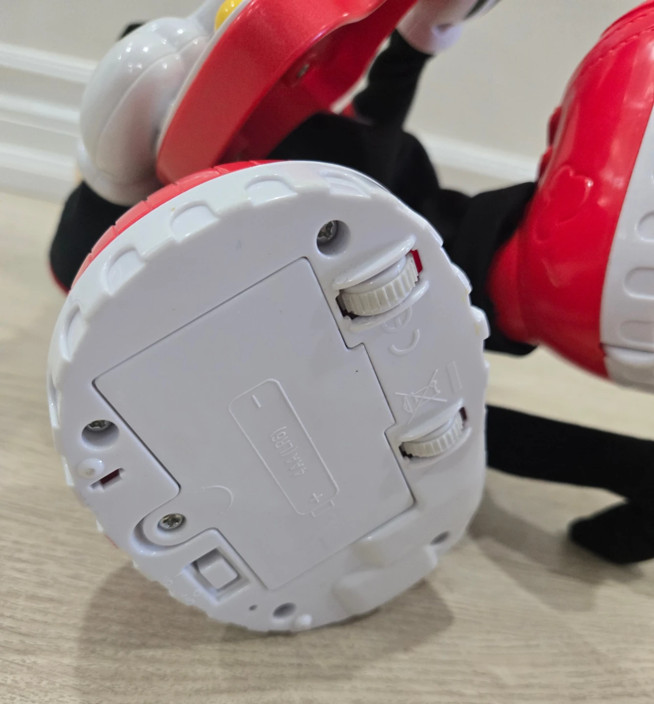 Disney's Mickey mouse, Singing, moving toy - photo 2