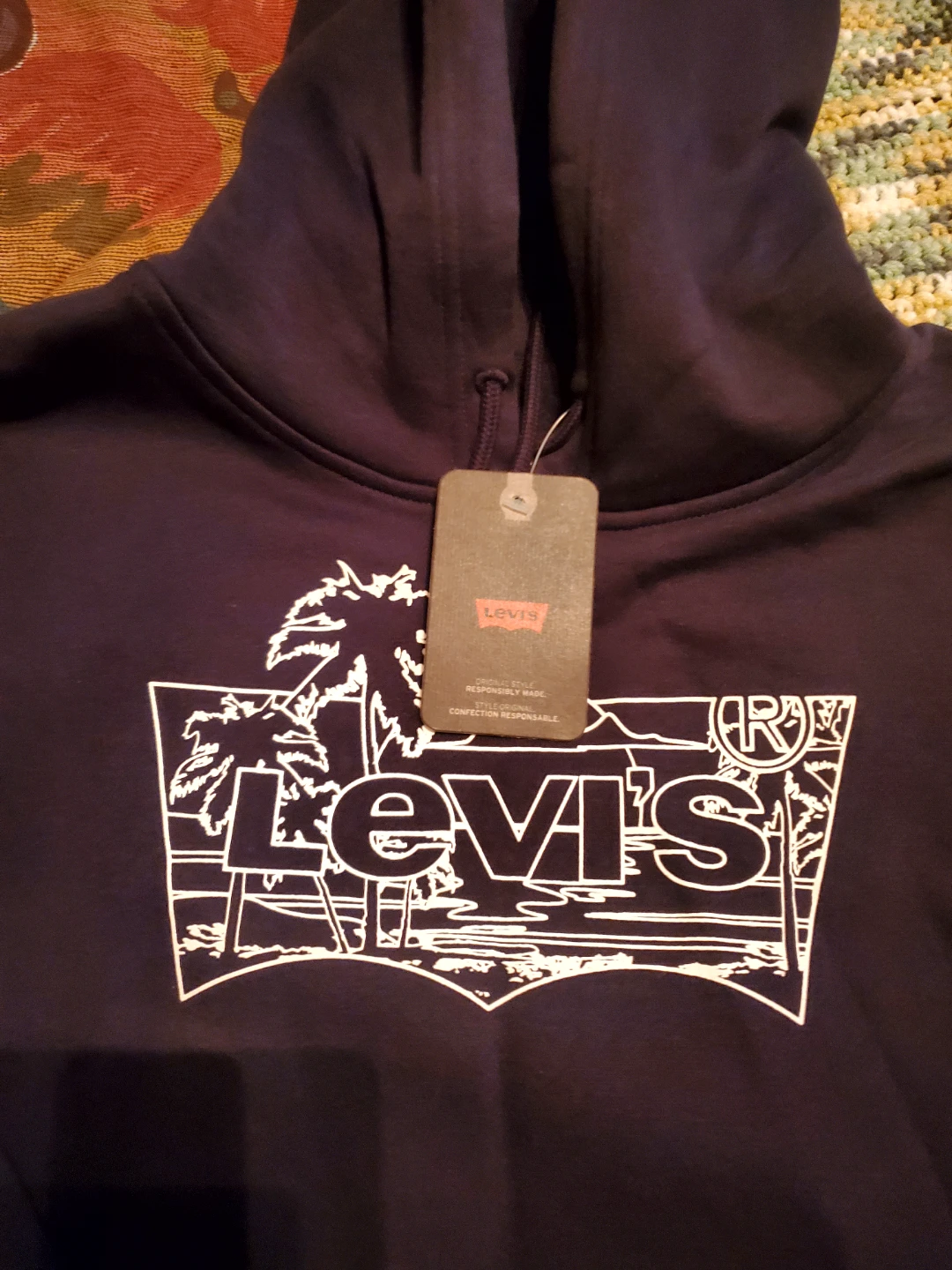 New Levi's Graphic Hoodie - Size L - photo 4