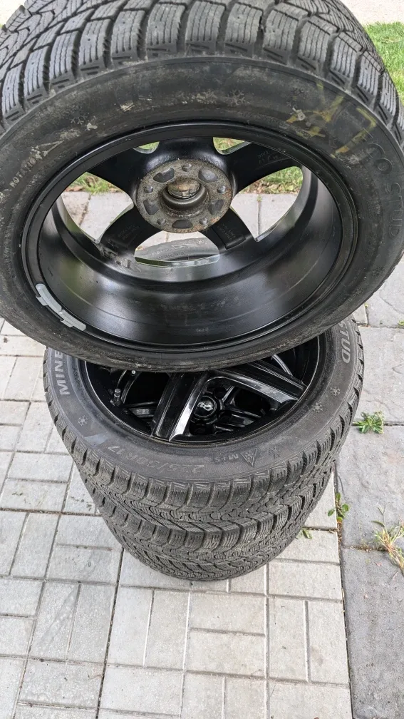 Winter Tires 225/50R17 with Rims image indicator(6)
