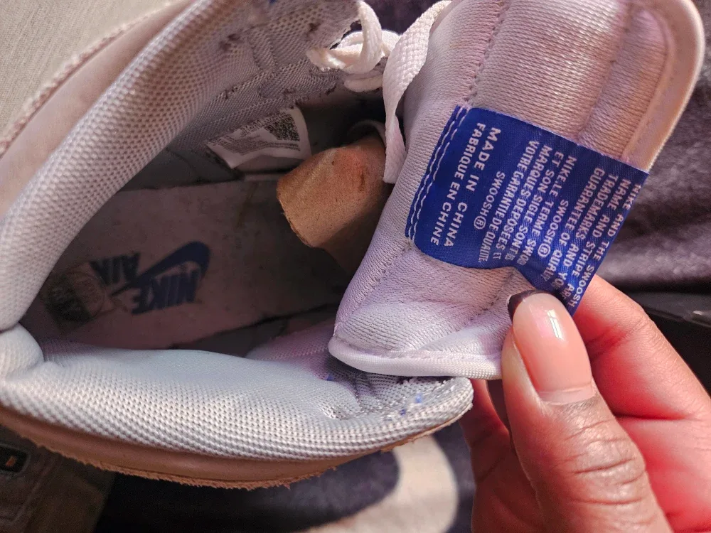 Nike Air Jordan 1 High Hyper Royal BIG KIDS image indicator(7)