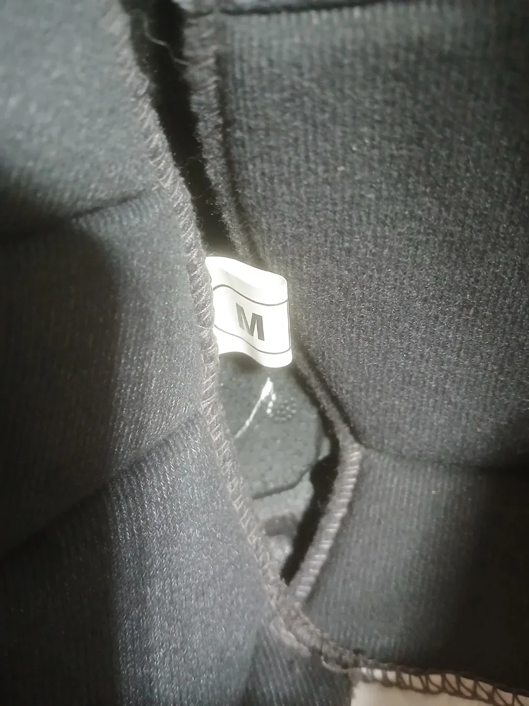 HJC Black Helmet size M image indicator(5)