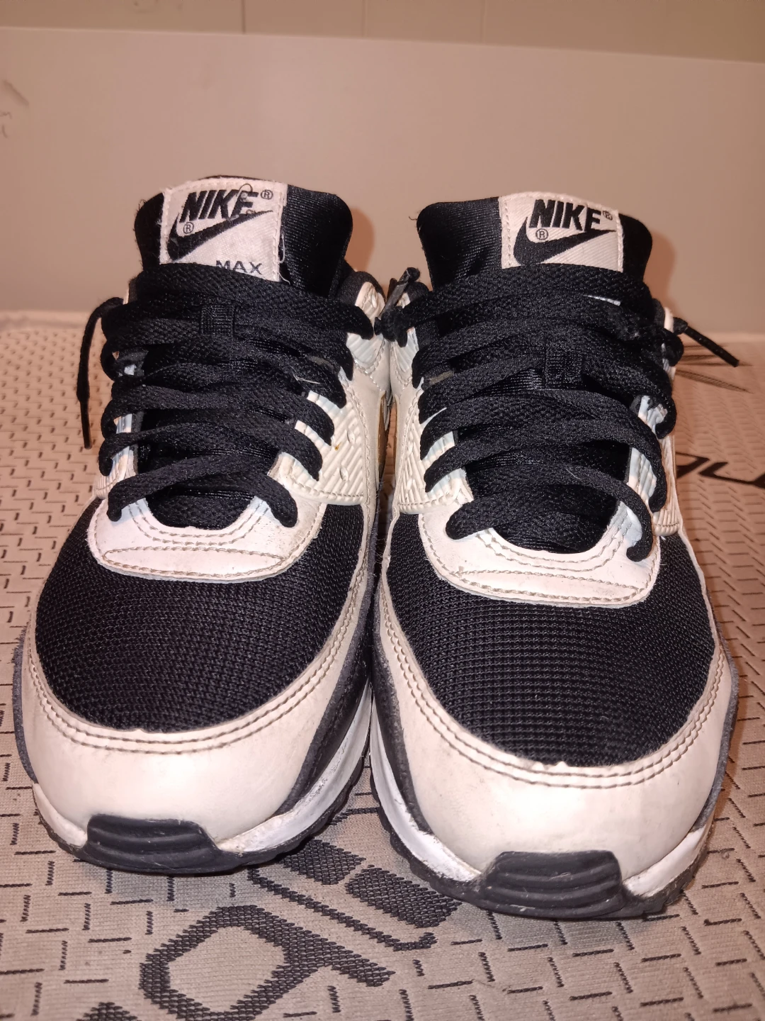 Nike Air Max 90 - Size 8.5