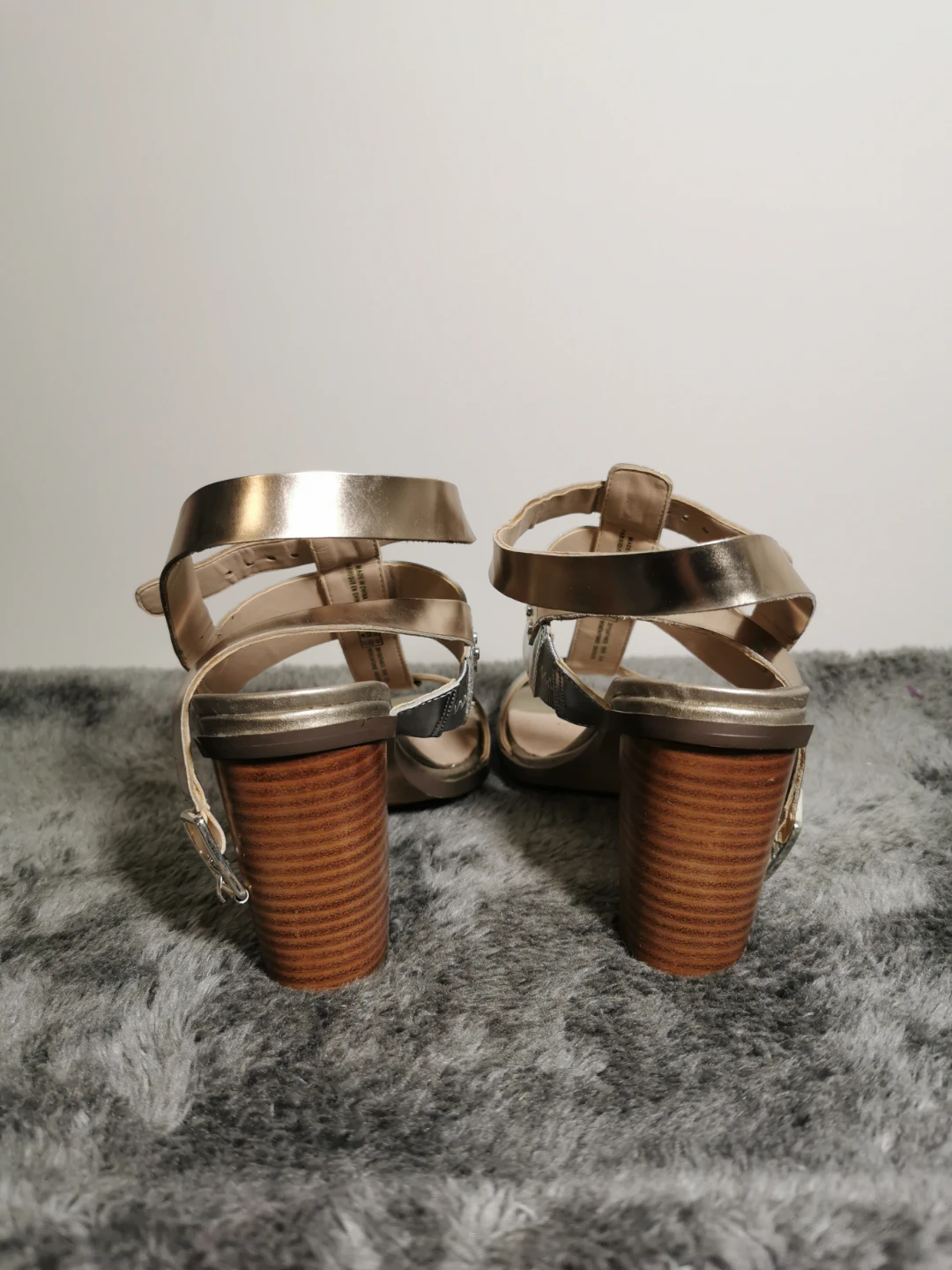 Clarks Metallic Heeled Sandals, Size 6 - photo 4