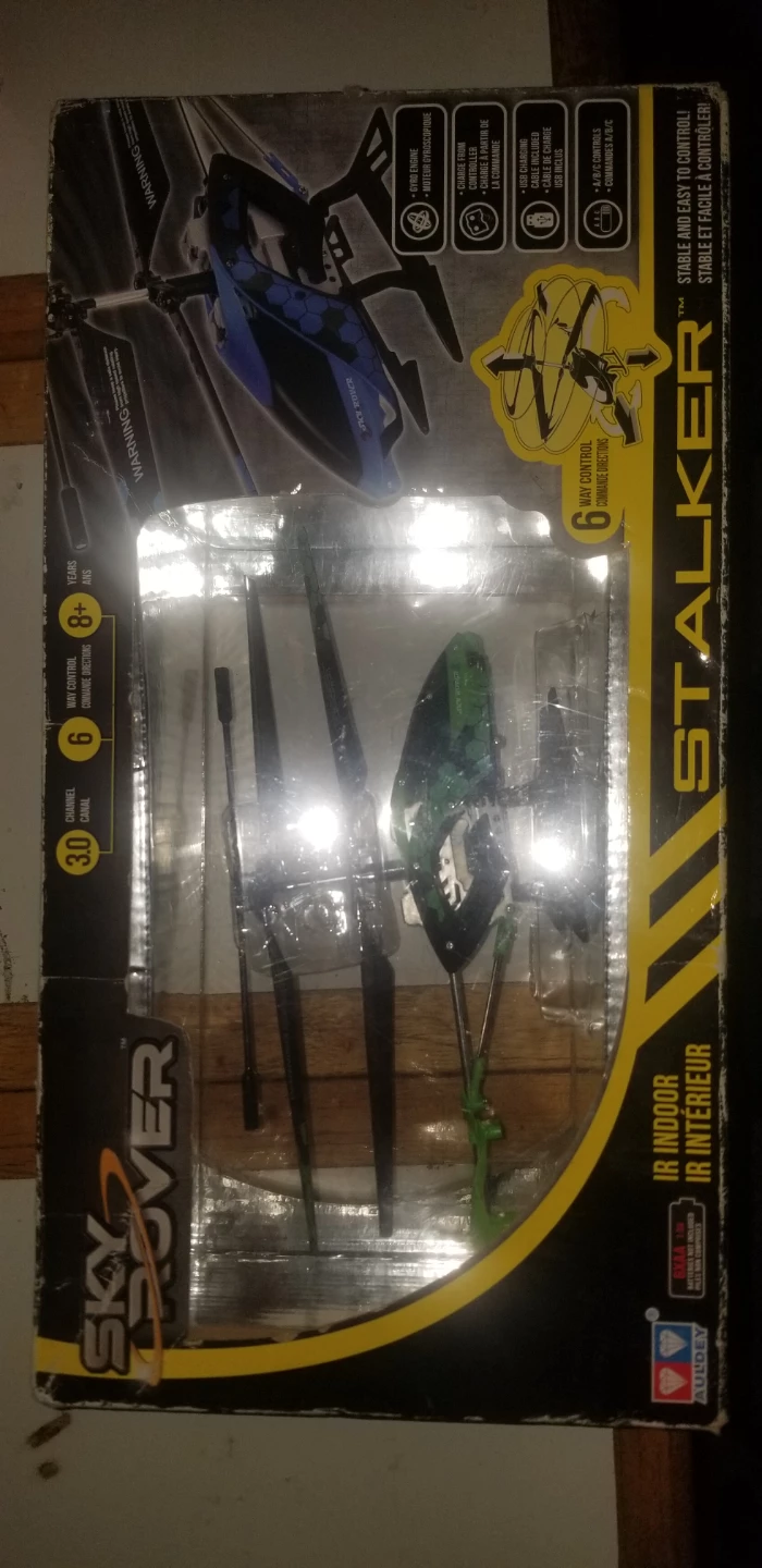 Sky Rover Stalker IR Indoor Helicopter - New in Box!
