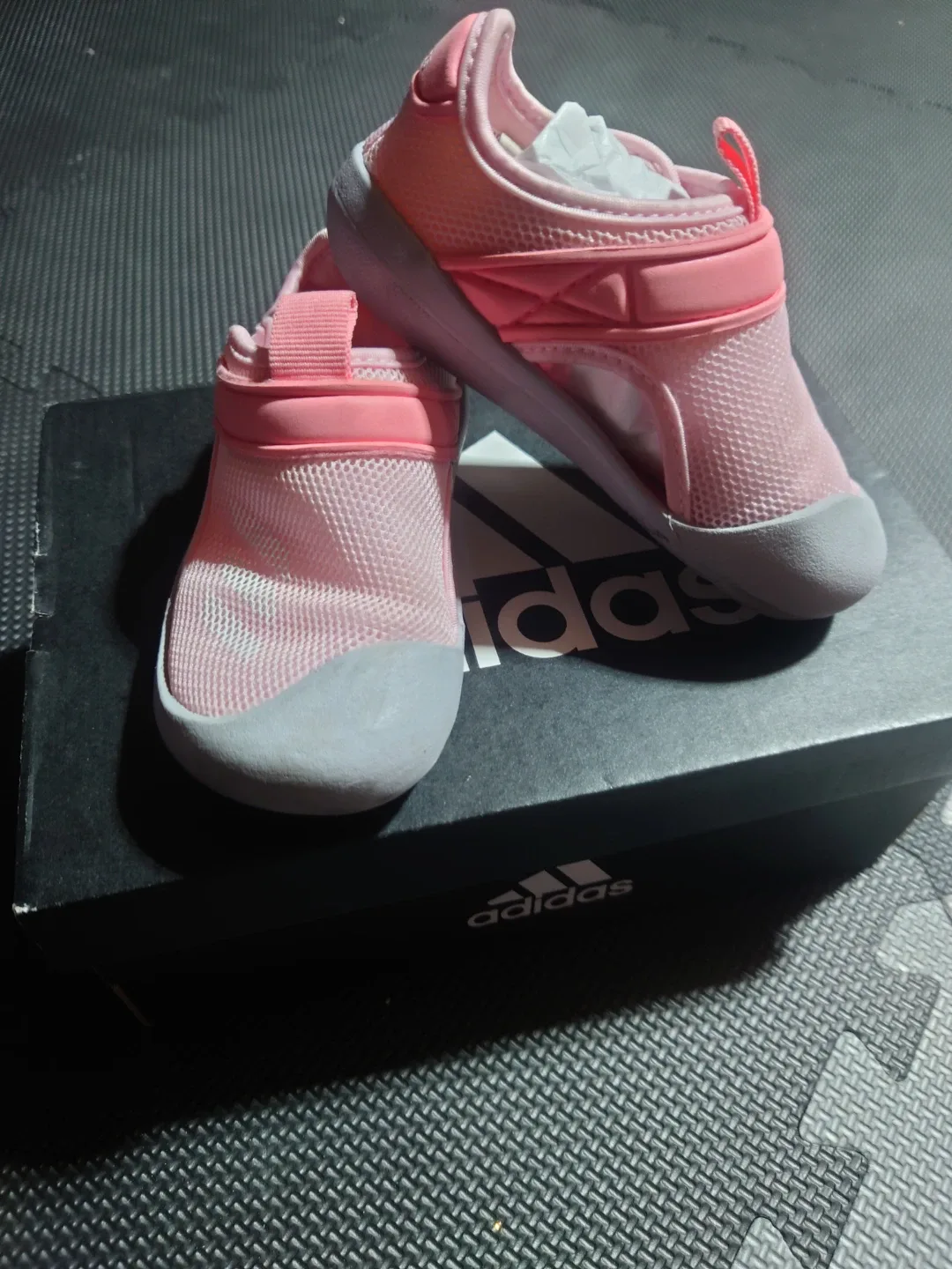 Adidas AltaVenture CT I Size 7K Pink