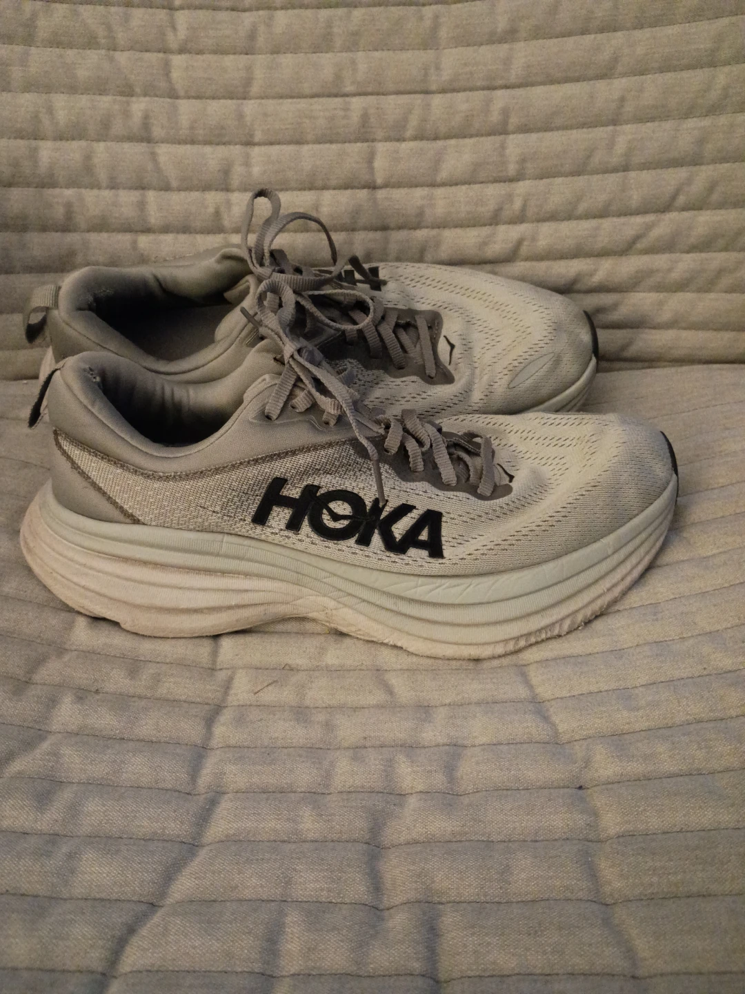 Hoka Bondi 8 Gray Running Shoes - US 9.5 E