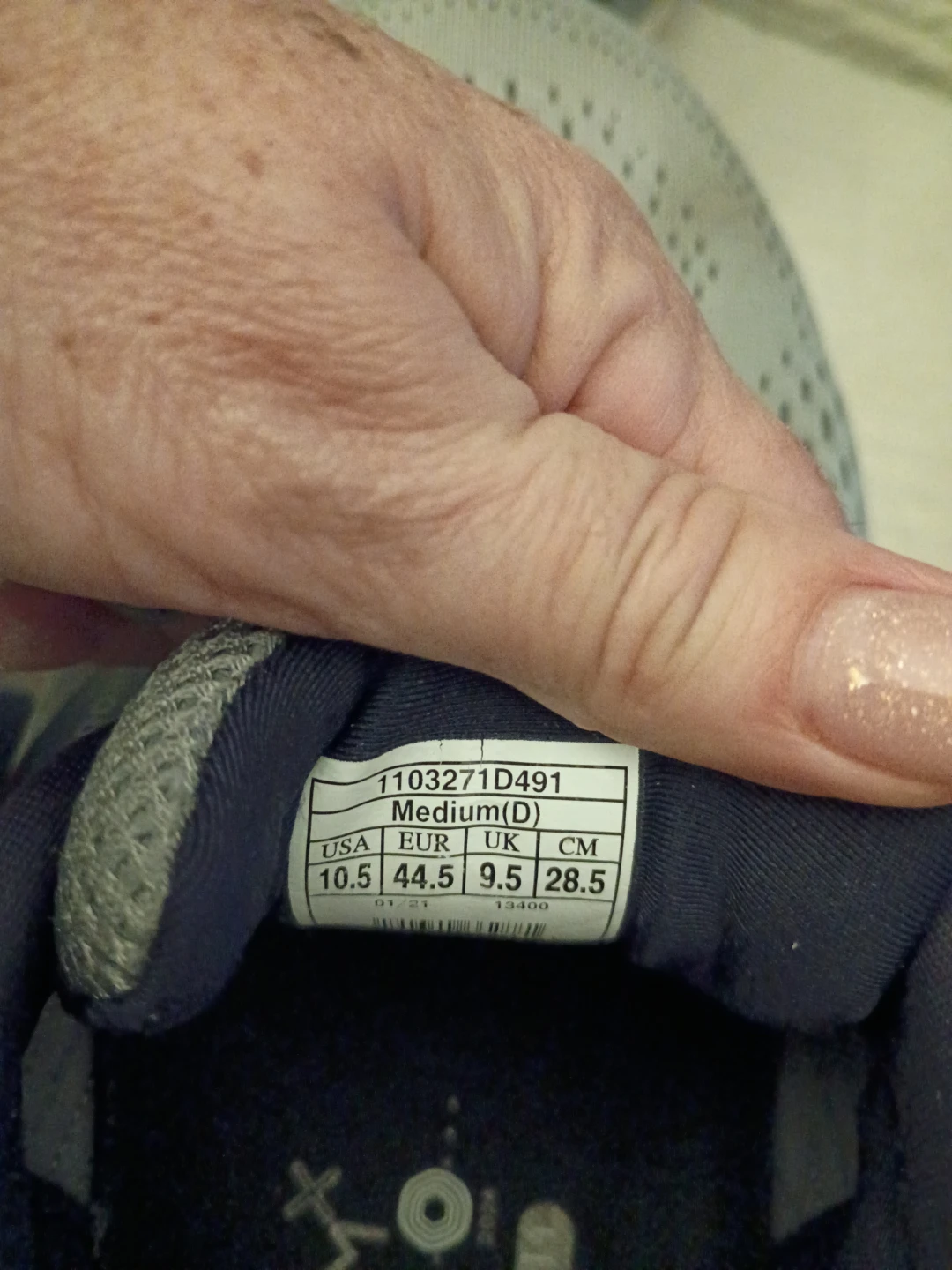 Brooks Beast 20 Gray Running Shoes - Size 10.5 - photo 4