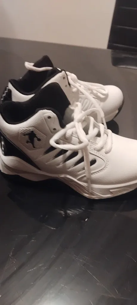 And1 White & Black Sneakers image indicator(5)