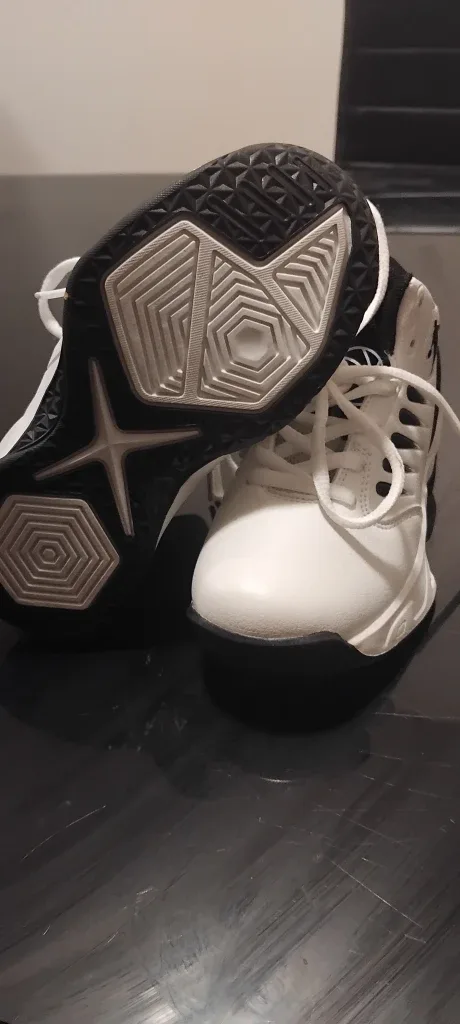 And1 White & Black Sneakers image indicator(7)