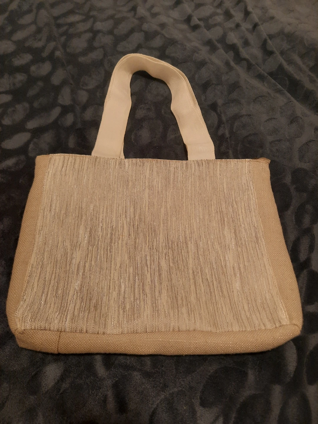 Unique and beautiful Hand Bag - photo 4