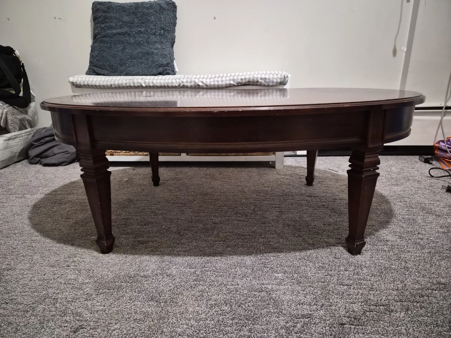 Delicraft oval wood coffee table by electrohome (made in canada)