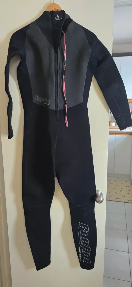 Ron Jon Surf Shop Wetsuit - Size Medium