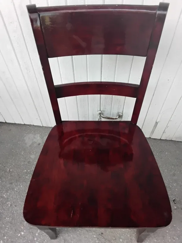 🌹 Burgundy Wooden Chair 💺