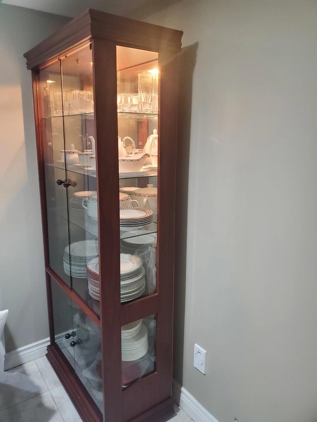 Display Cabinet - Dark Wood - photo 3