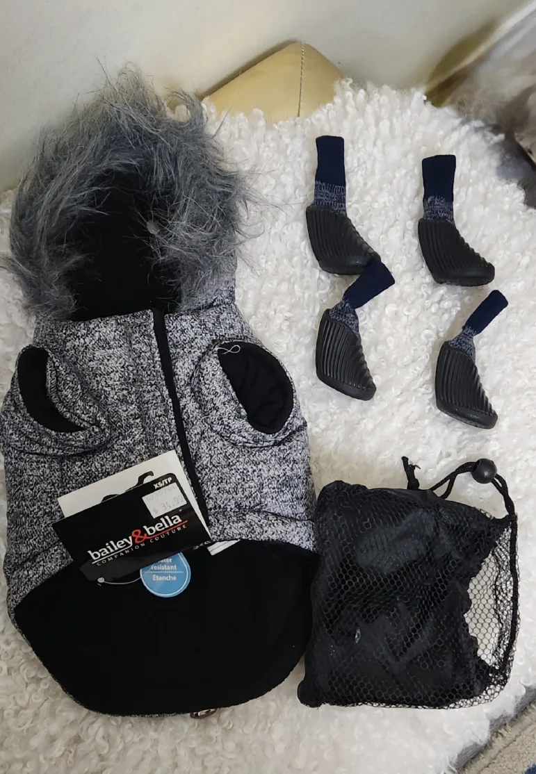 Bailey & Bella Dog Coat XS with Booties image indicator(2)