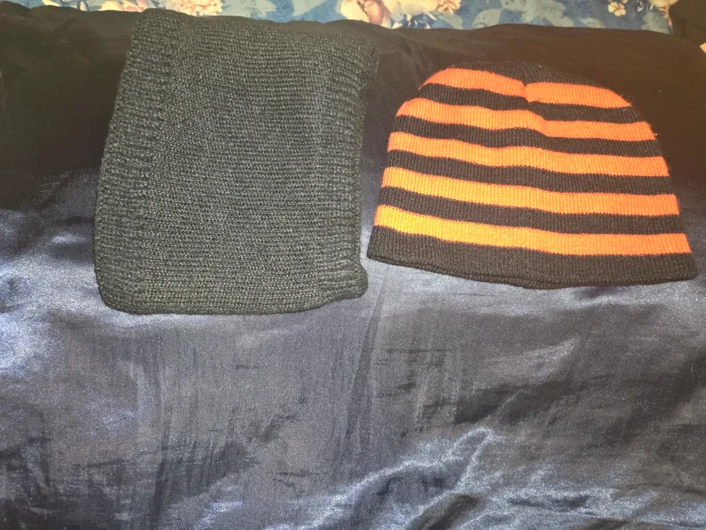 Black & Orange Striped Toque - Size 4-16 and Scarf for kids✨️🧣