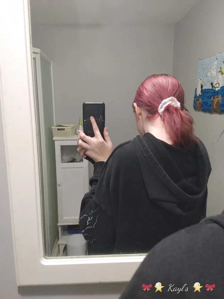 Handmade Crochet Scrunchie image indicator(2)