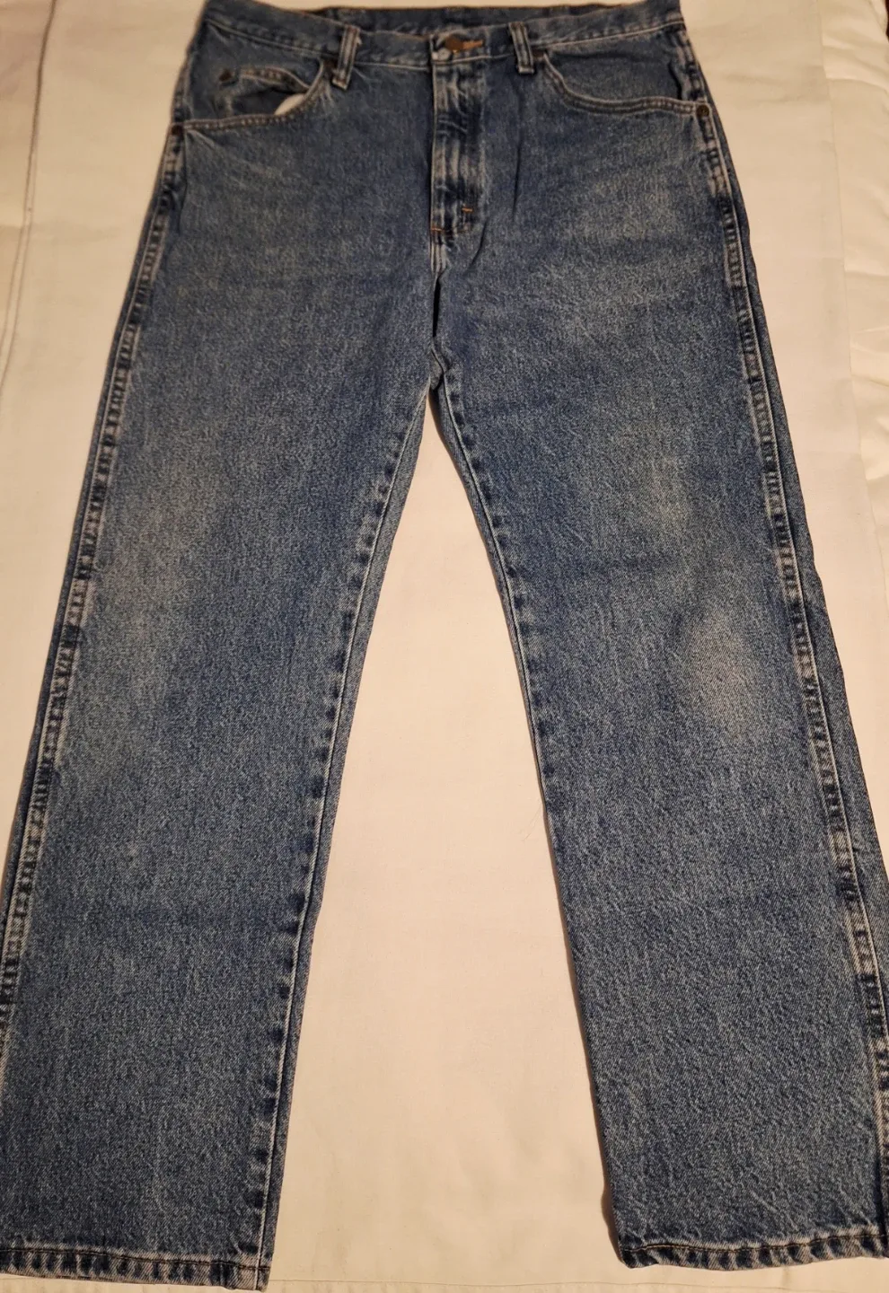 #Cleanout Wrangler Authentic Jeans, Size 34x30 image indicator(3)
