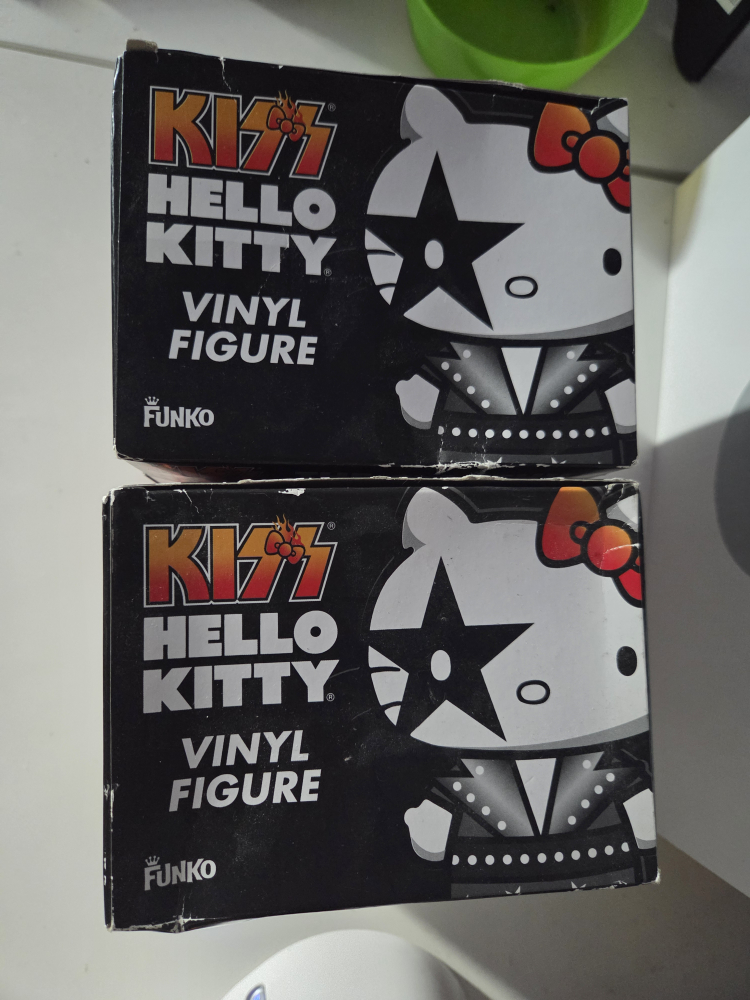 KISS Hello Kitty Vinyl Figures - The Starchild & The Demon - photo 5